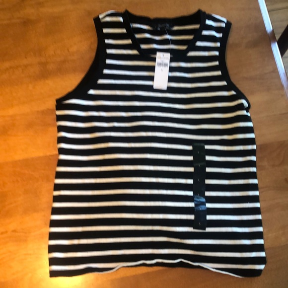 Twist Back Tank - Picture 1 of 3